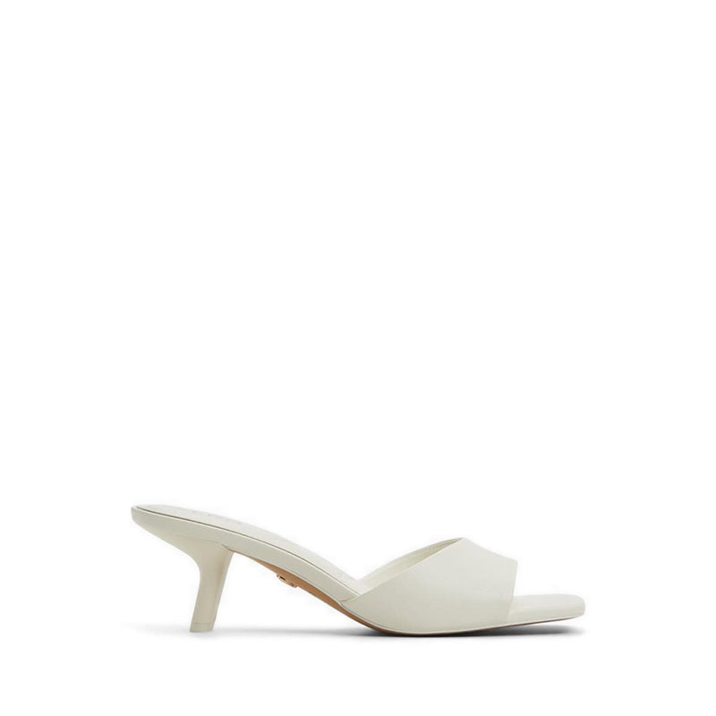 Enchanting Women Sandals White