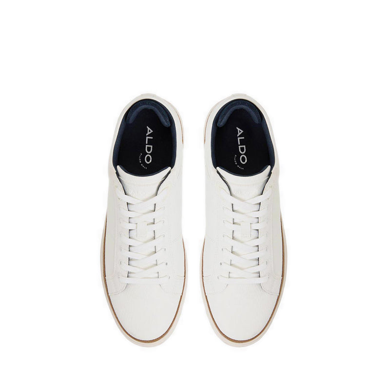 Finespec Men's Sneakers White Overflow