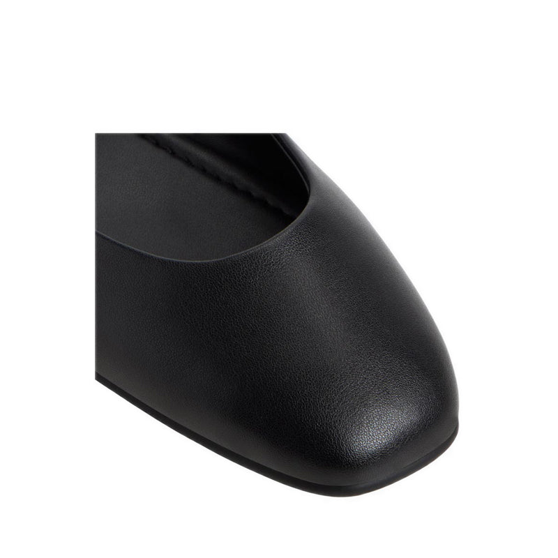 Malavoy Women's Slip Ons - Black