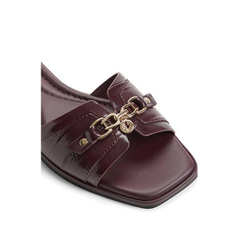 Alamassi Women's Flat Sandals - Burgundy